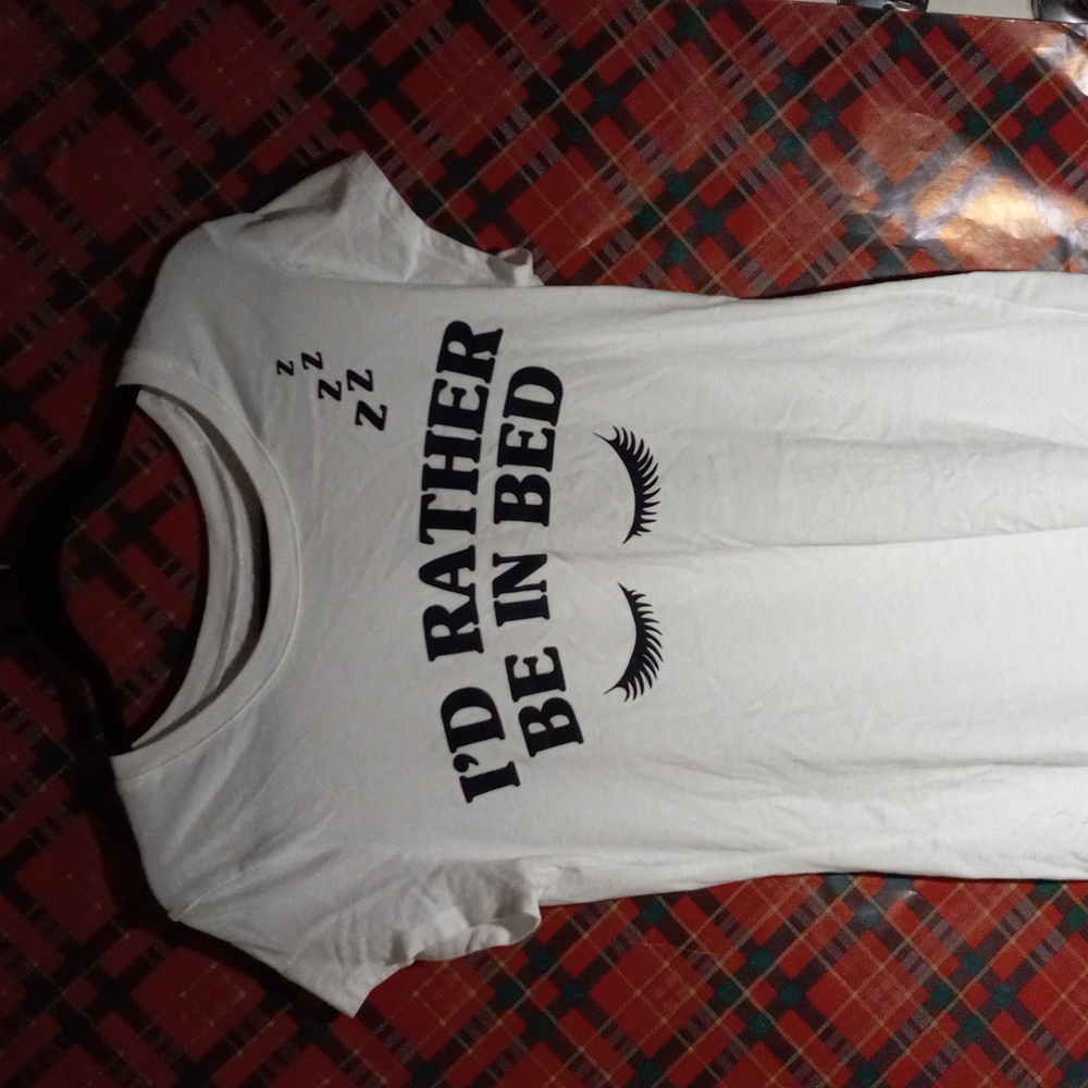 White juniors tee, "I'd rather be sleeping " on front, black letters, Wound Up
